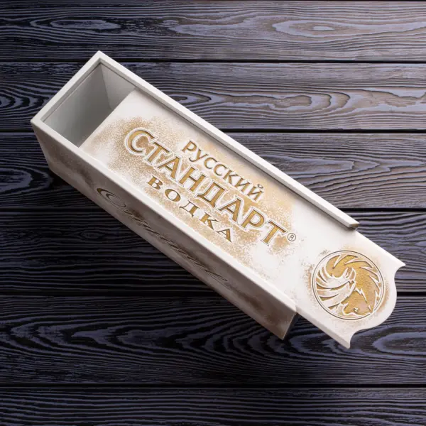 Пенал в золотой патине